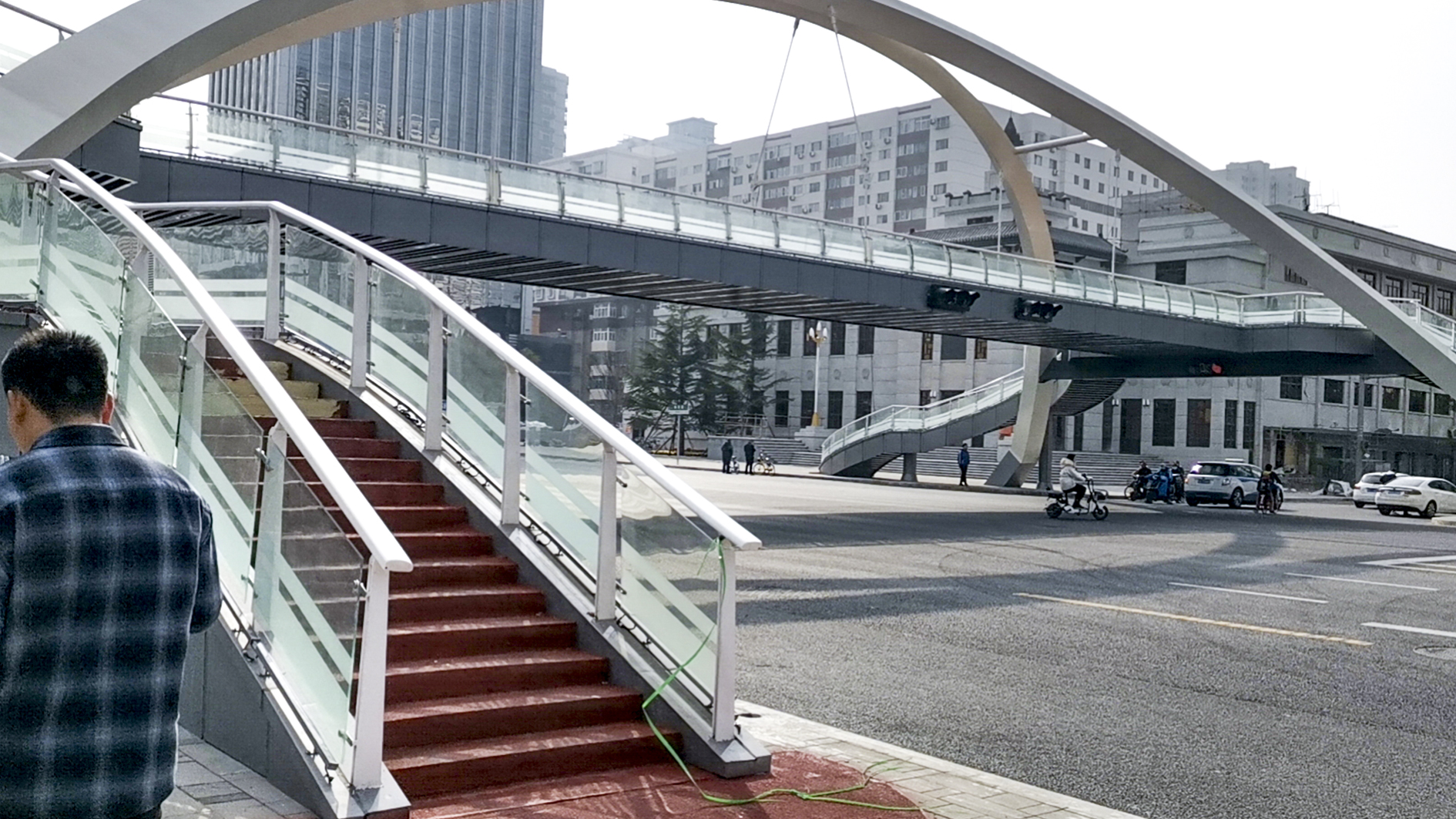 太原解放路人行天橋設計案例、裝修效果圖